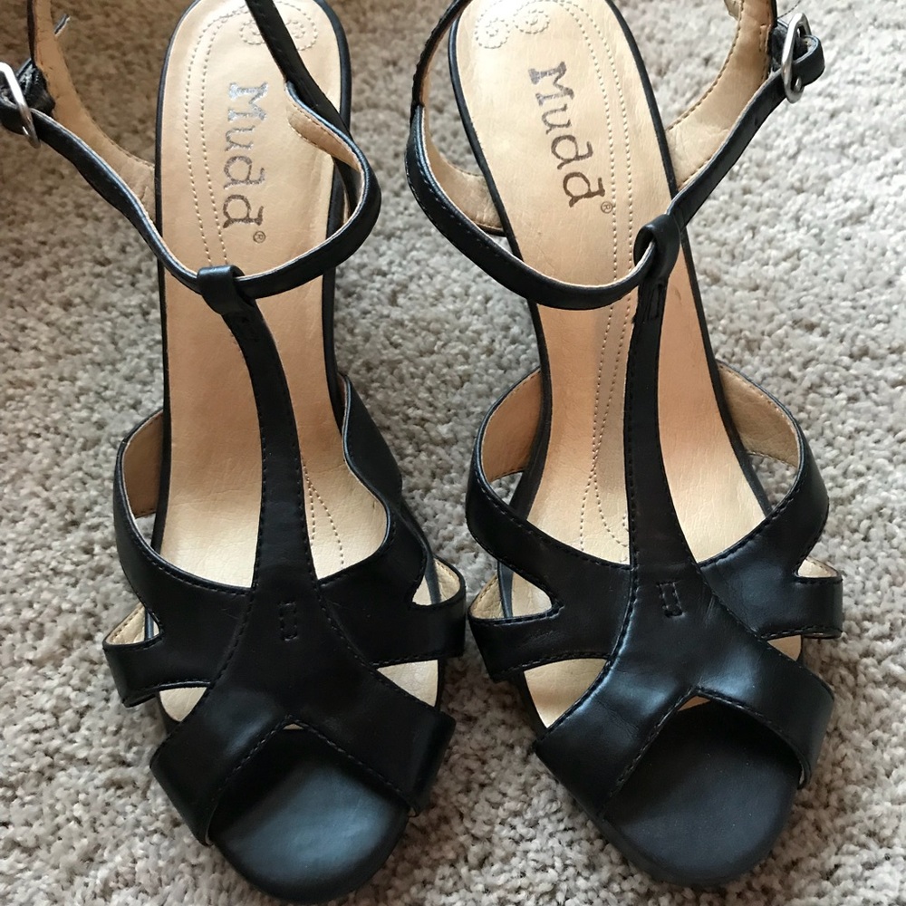 Mudd Strappy Black Sandal Heels